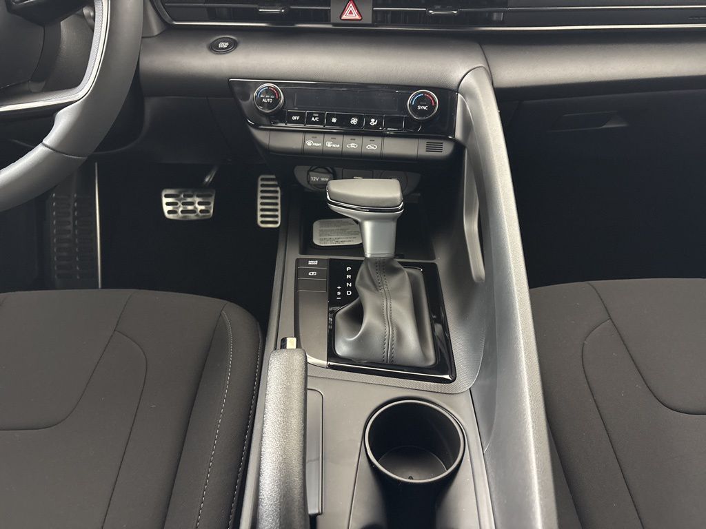 Thumbnail: 2026 Hyundai Elantra - 16