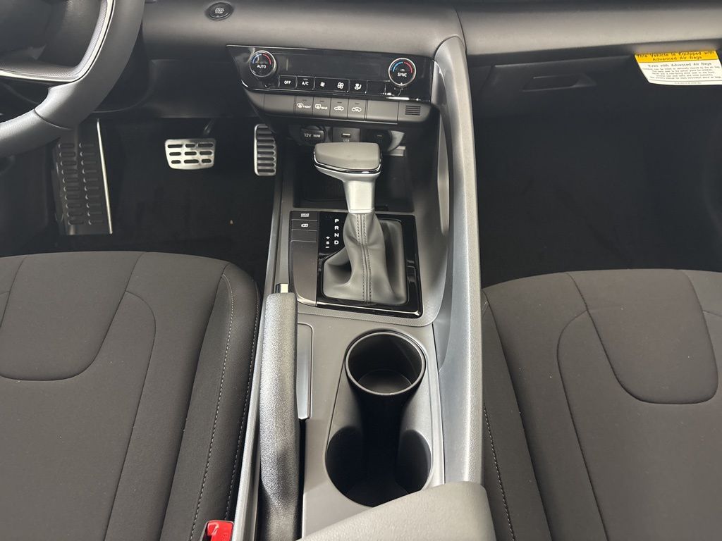 Thumbnail: 2026 Hyundai Elantra - 16