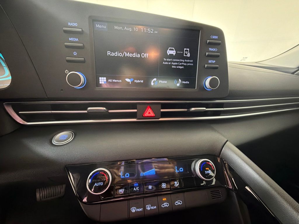 Thumbnail: 2025 Hyundai Elantra - 13