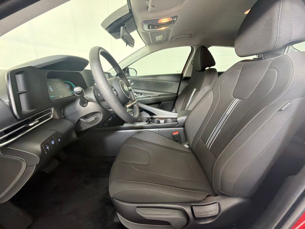 Thumbnail: 2025 Hyundai Elantra - 11