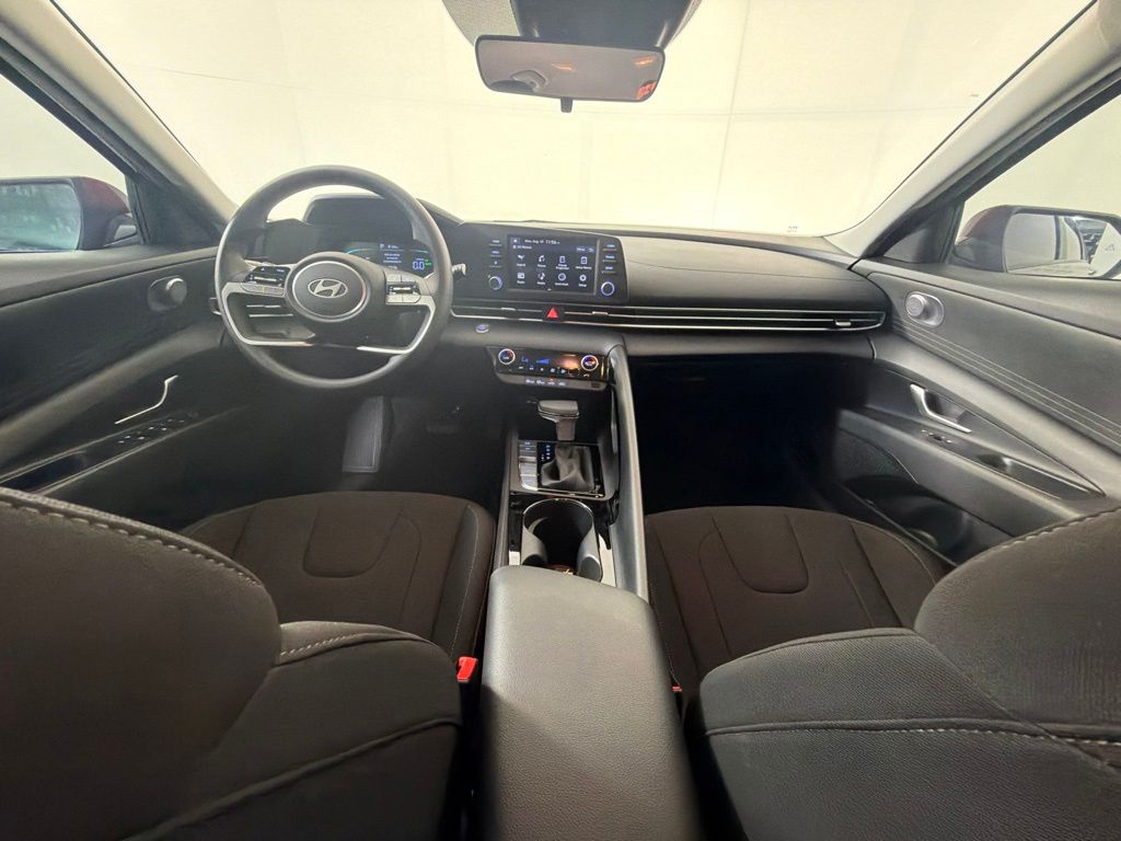 Thumbnail: 2025 Hyundai Elantra - 9