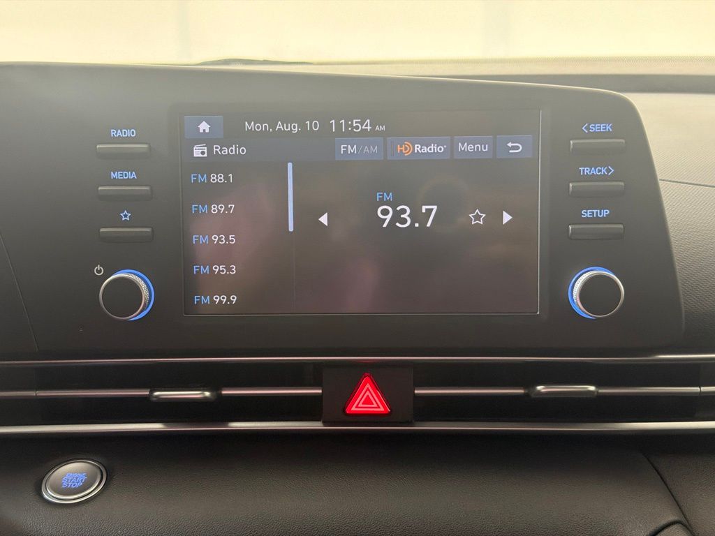 Thumbnail: 2025 Hyundai Elantra - 25