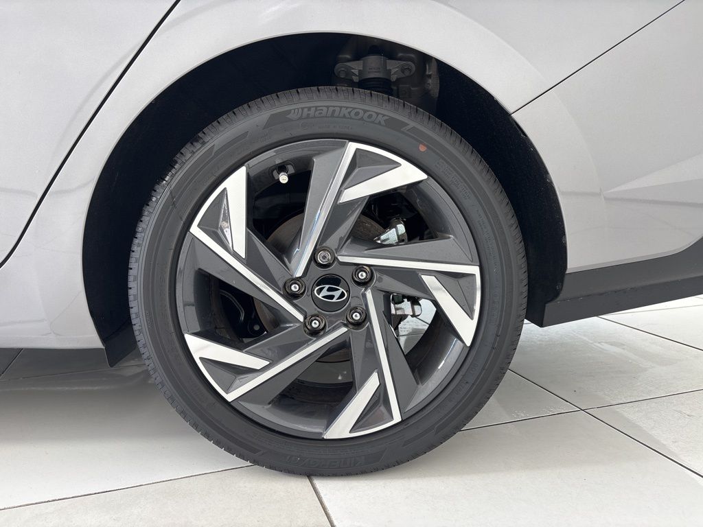 2025 Hyundai Elantra Blue - Photo 6