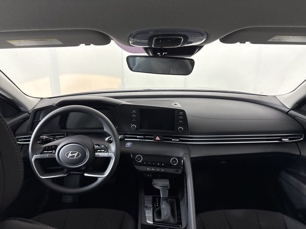 2025 Hyundai Elantra Blue - Photo 12