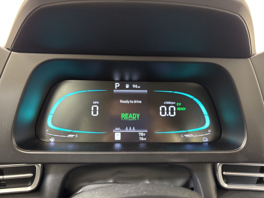 2025 Hyundai Elantra Blue - Photo 16
