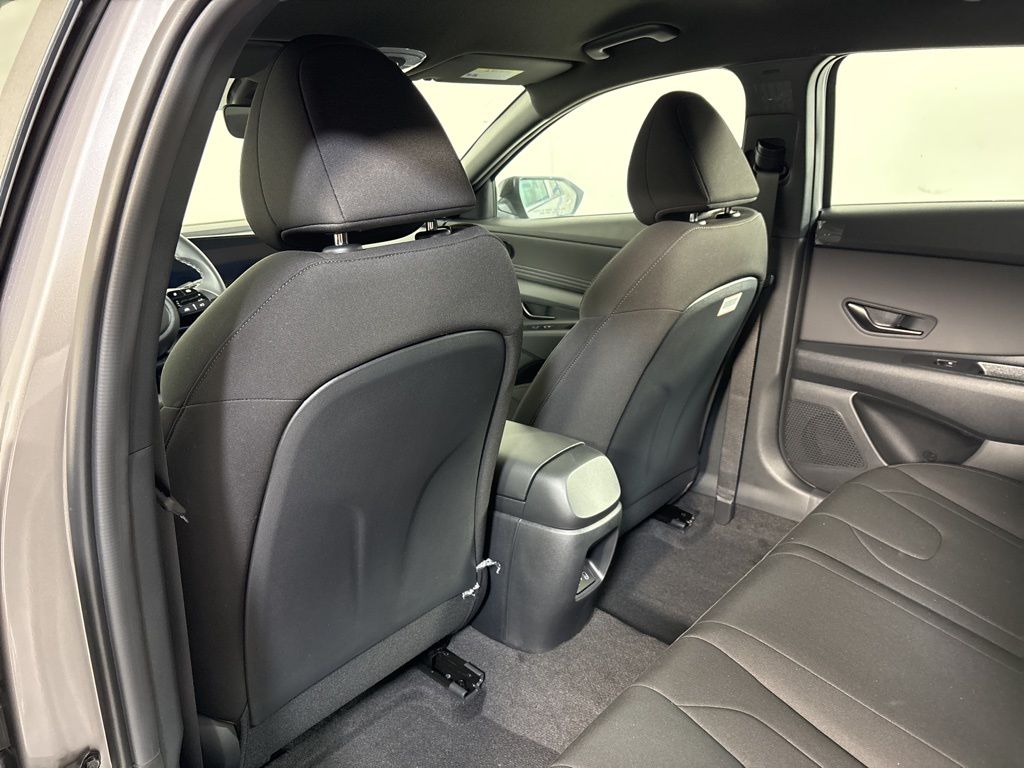 Thumbnail: 2025 Hyundai Elantra - 11