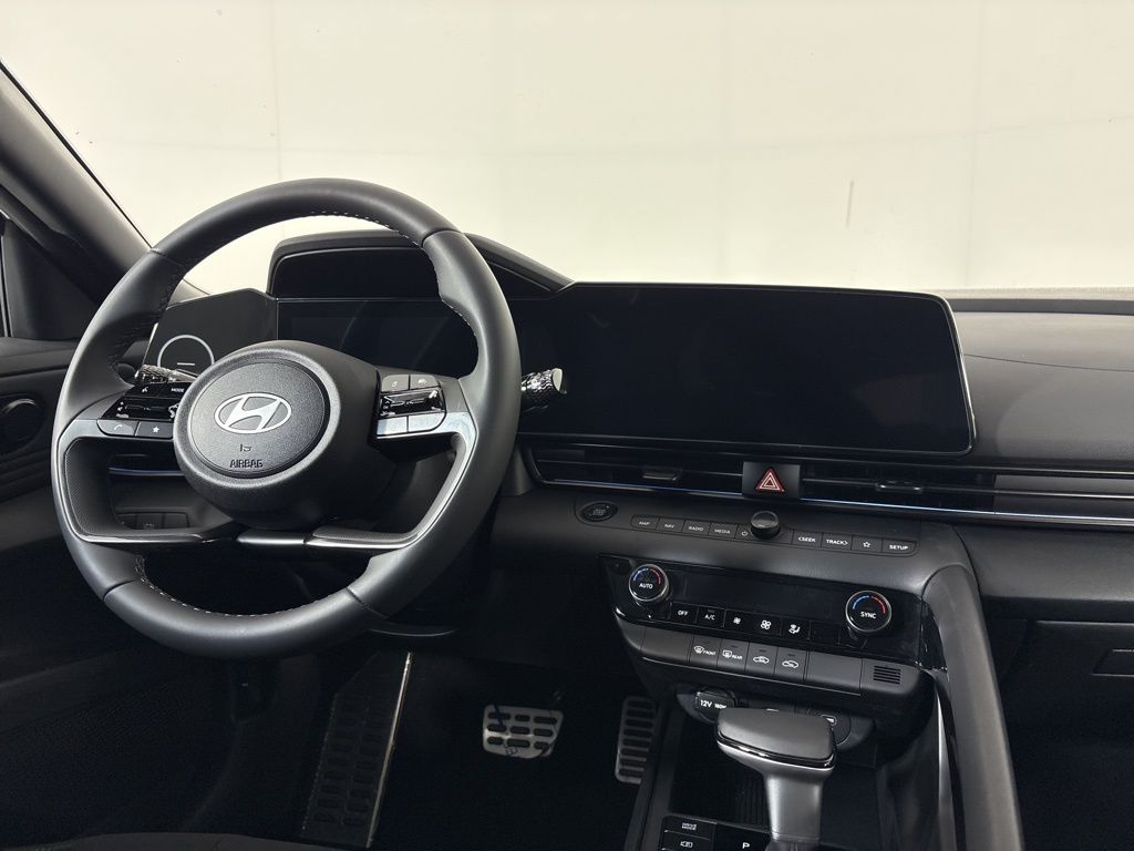 Thumbnail: 2025 Hyundai Elantra - 26