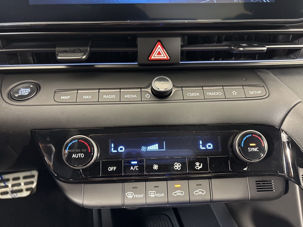 Thumbnail: 2025 Hyundai Elantra - 28