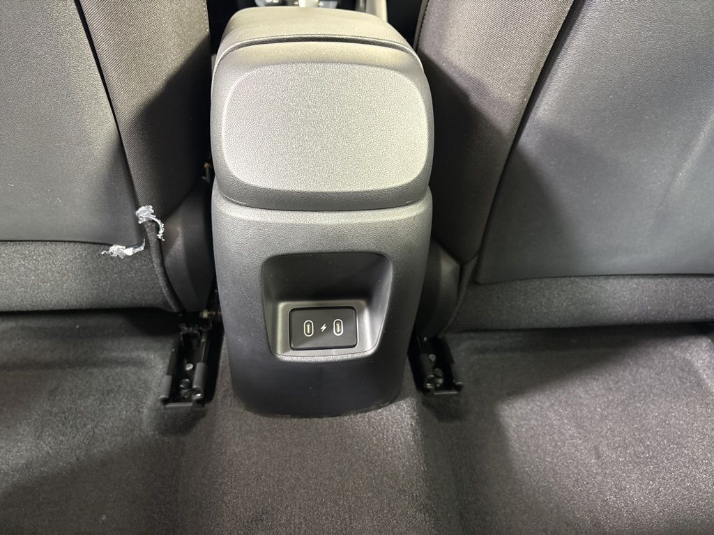 Thumbnail: 2025 Hyundai Elantra - 27