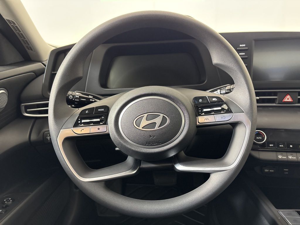 Thumbnail: 2025 Hyundai Elantra - 13