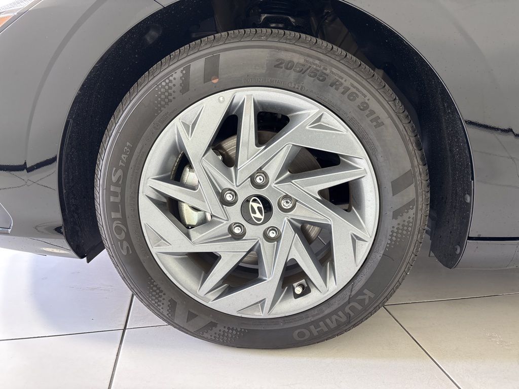 Thumbnail: 2025 Hyundai Elantra - 6