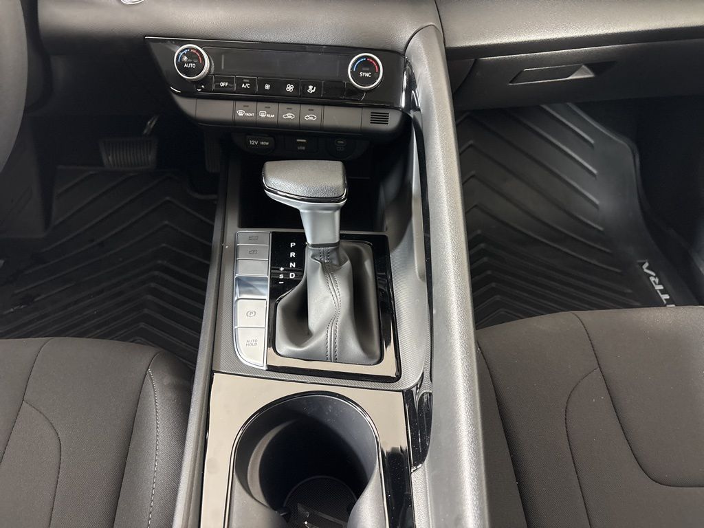 Thumbnail: 2025 Hyundai Elantra - 15