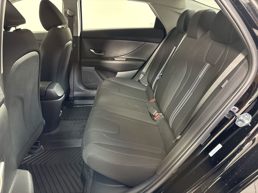 Thumbnail: 2025 Hyundai Elantra - 24