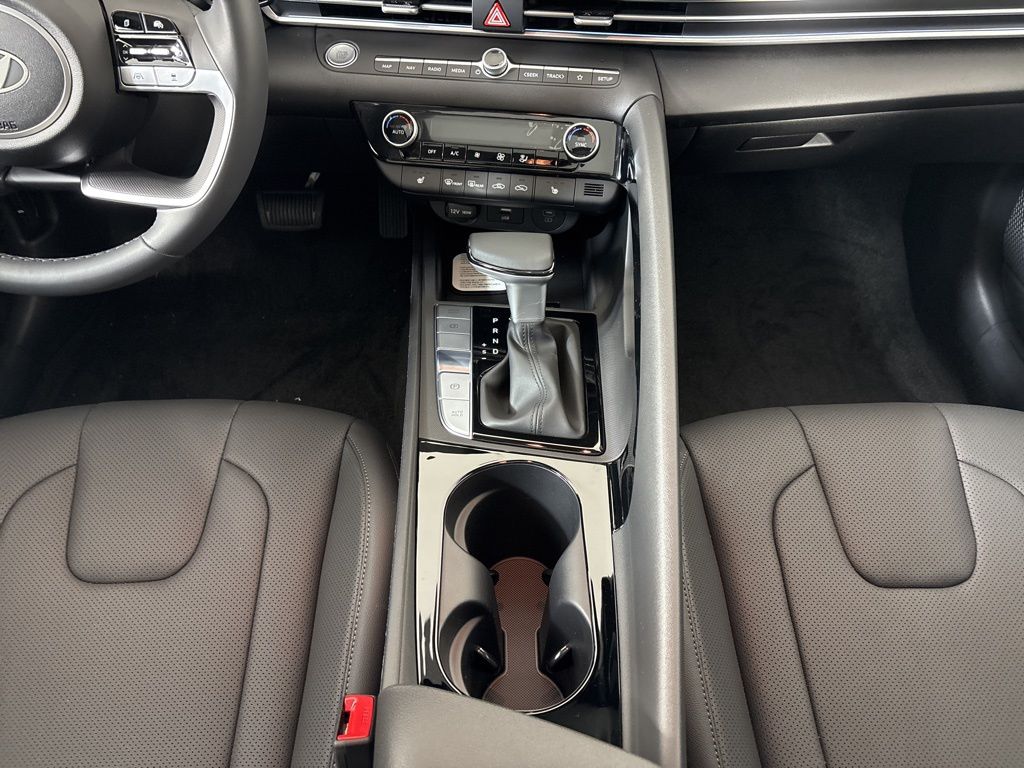 Thumbnail: 2026 Hyundai Elantra - 15