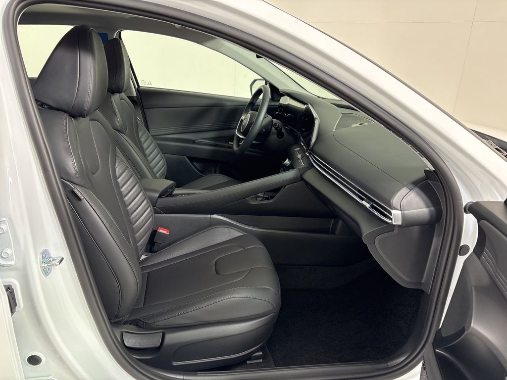 Thumbnail: 2026 Hyundai Elantra - 9