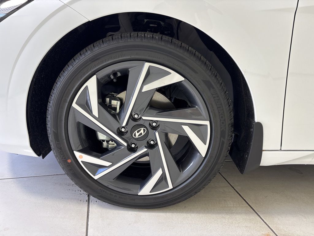 Thumbnail: 2026 Hyundai Elantra - 6