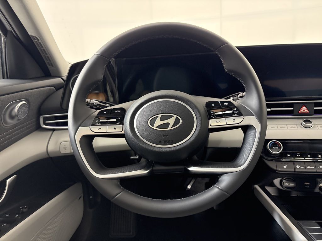 Thumbnail: 2025 Hyundai Elantra - 13