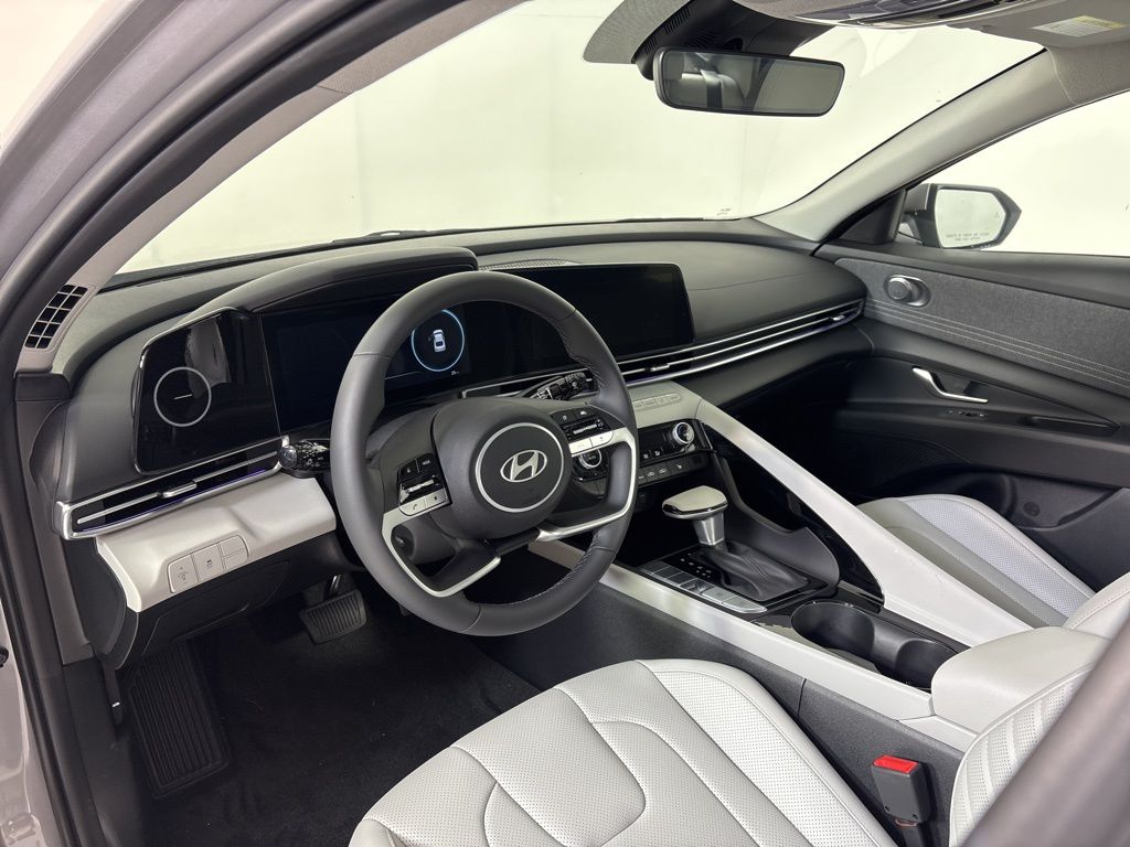 Thumbnail: 2025 Hyundai Elantra - 8