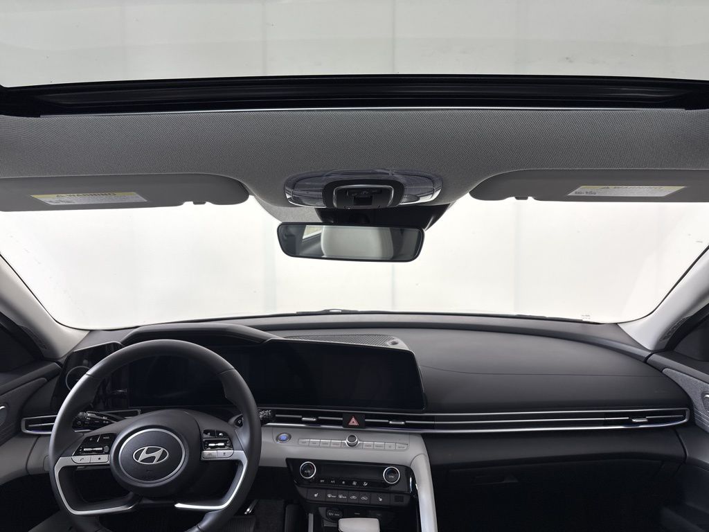 Thumbnail: 2025 Hyundai Elantra - 12