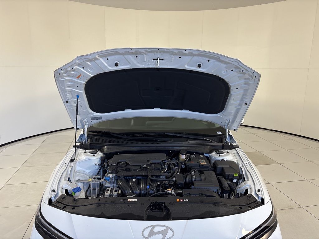 Thumbnail: 2025 Hyundai Elantra - 6