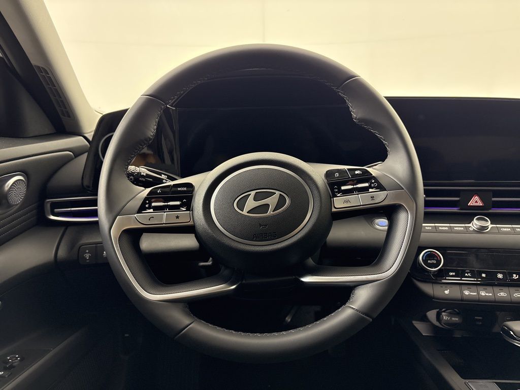 Thumbnail: 2025 Hyundai Elantra - 12