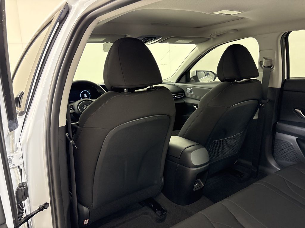 Thumbnail: 2025 Hyundai Elantra - 10