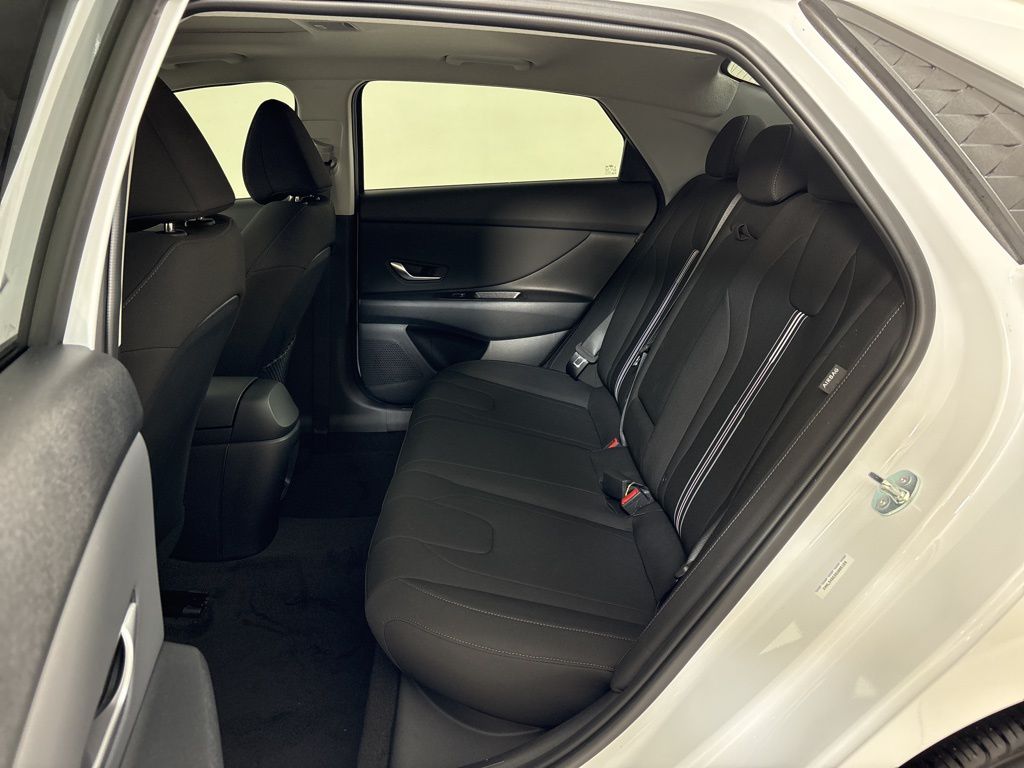 Thumbnail: 2025 Hyundai Elantra - 23