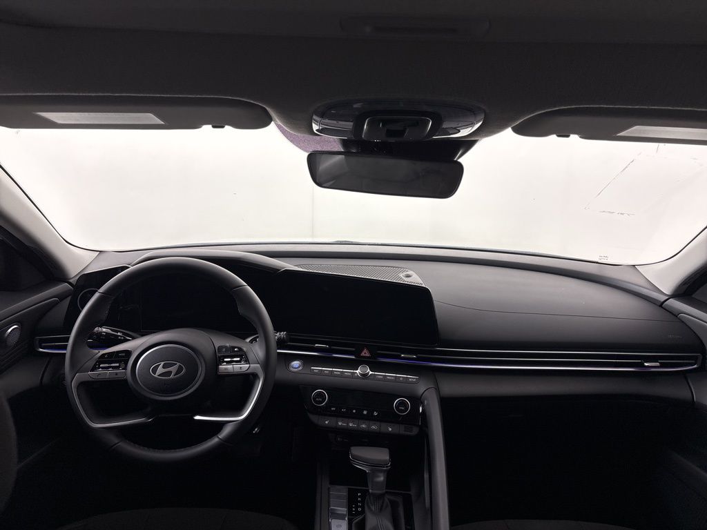 Thumbnail: 2025 Hyundai Elantra - 11