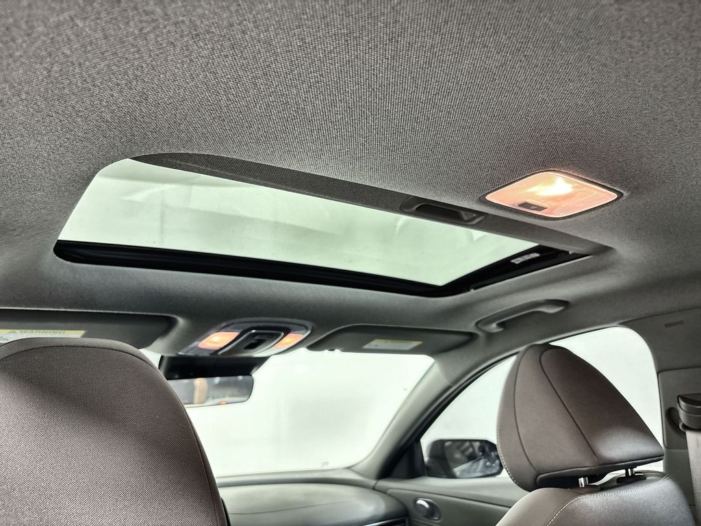 Thumbnail: 2025 Hyundai Elantra - 24