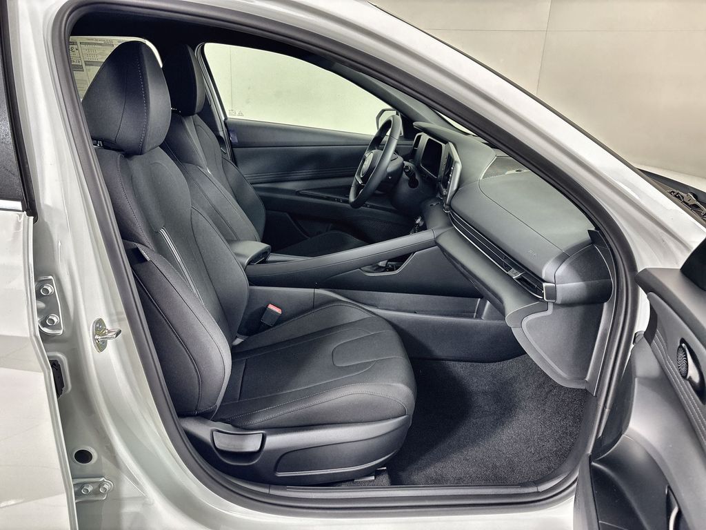 Thumbnail: 2026 Hyundai Elantra - 9