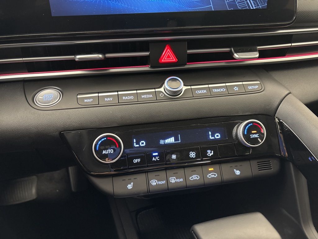 Thumbnail: 2025 Hyundai Elantra - 28