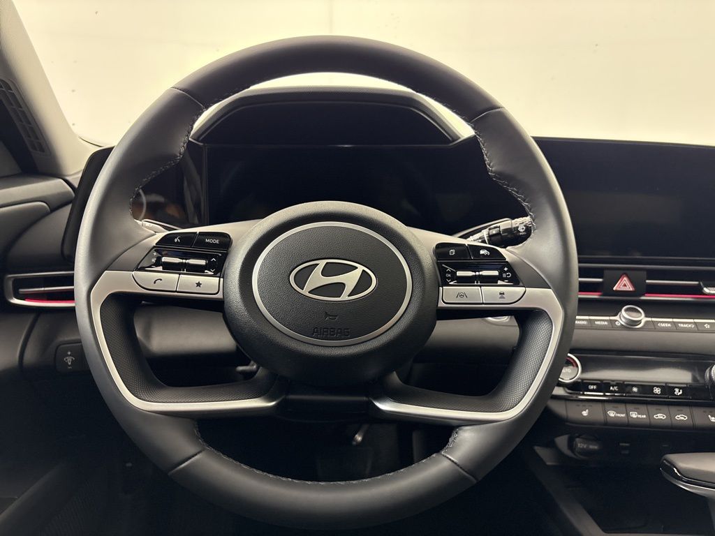 Thumbnail: 2025 Hyundai Elantra - 13