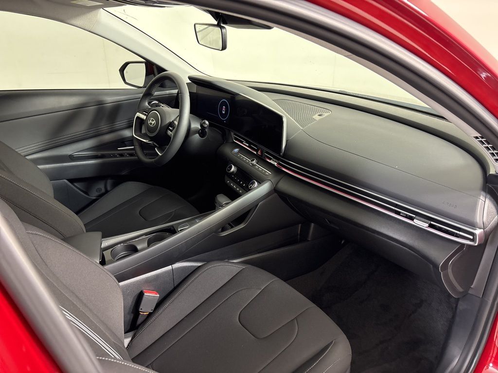 Thumbnail: 2025 Hyundai Elantra - 2