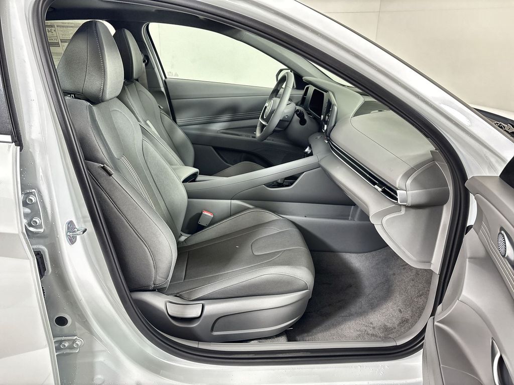Thumbnail: 2026 Hyundai Elantra - 9