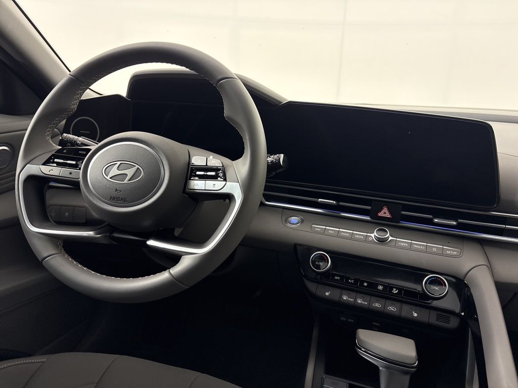 Thumbnail: 2025 Hyundai Elantra - 14