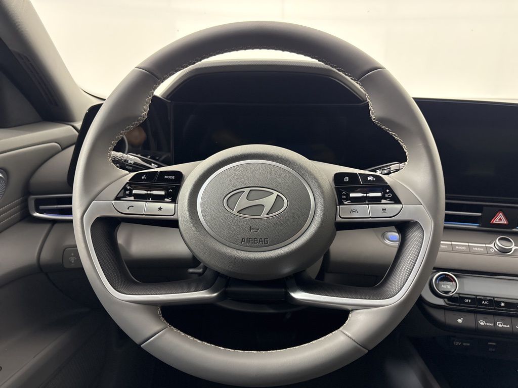 Thumbnail: 2025 Hyundai Elantra - 13