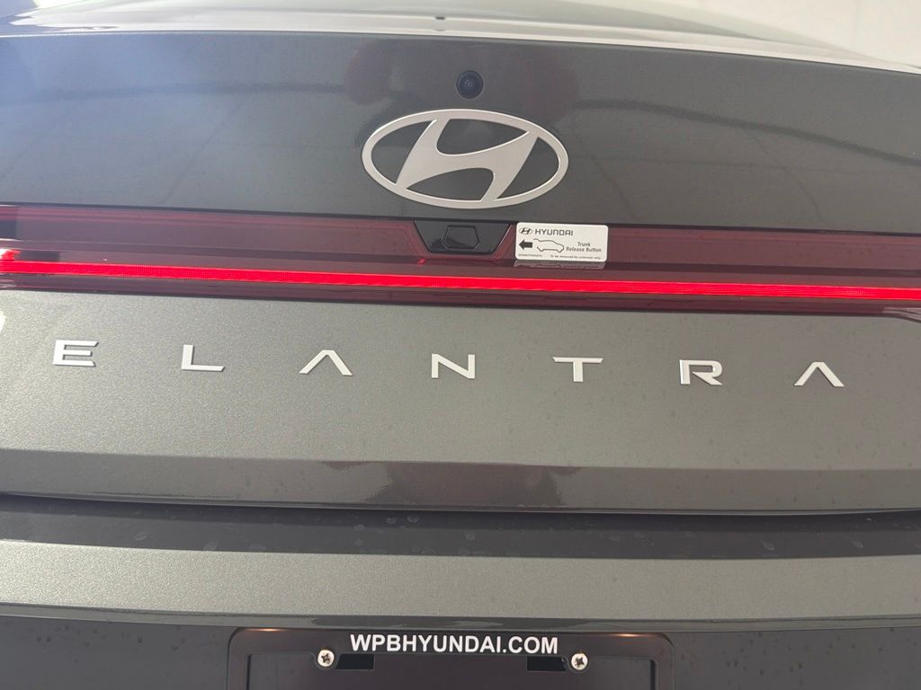 Thumbnail: 2025 Hyundai Elantra - 6