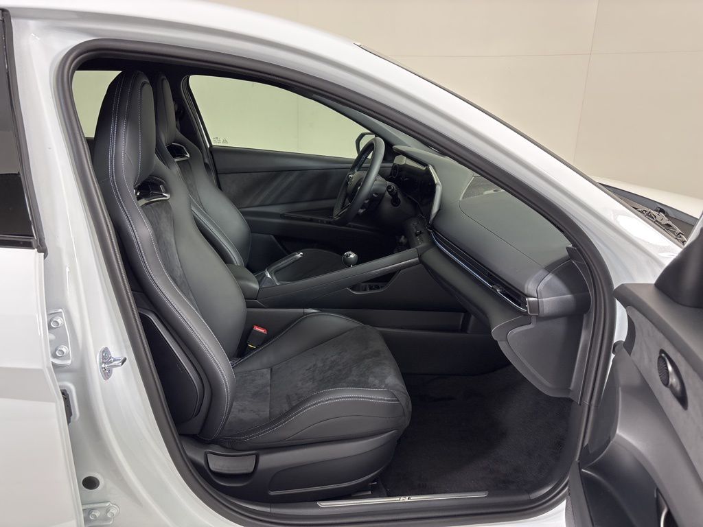 Thumbnail: 2026 Hyundai Elantra - 10