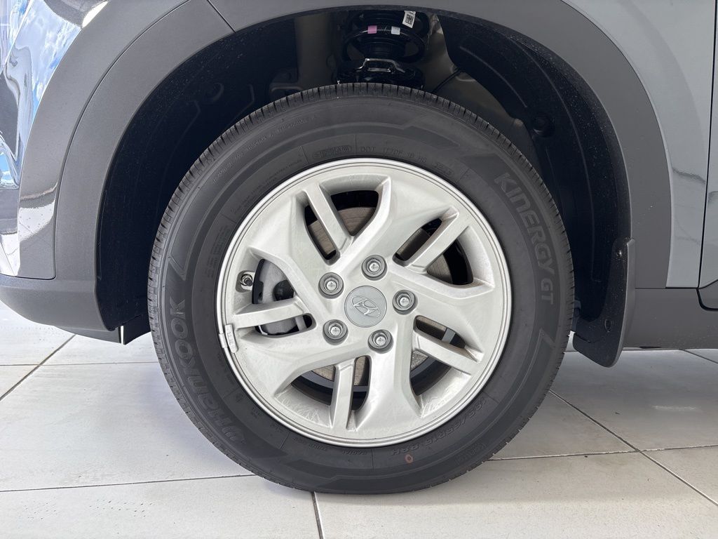 Thumbnail: 2025 Hyundai Venue - 6