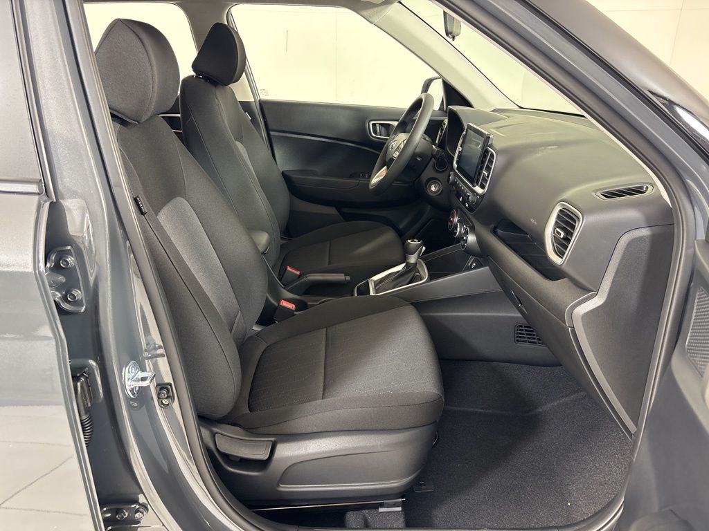 Thumbnail: 2025 Hyundai Venue - 9