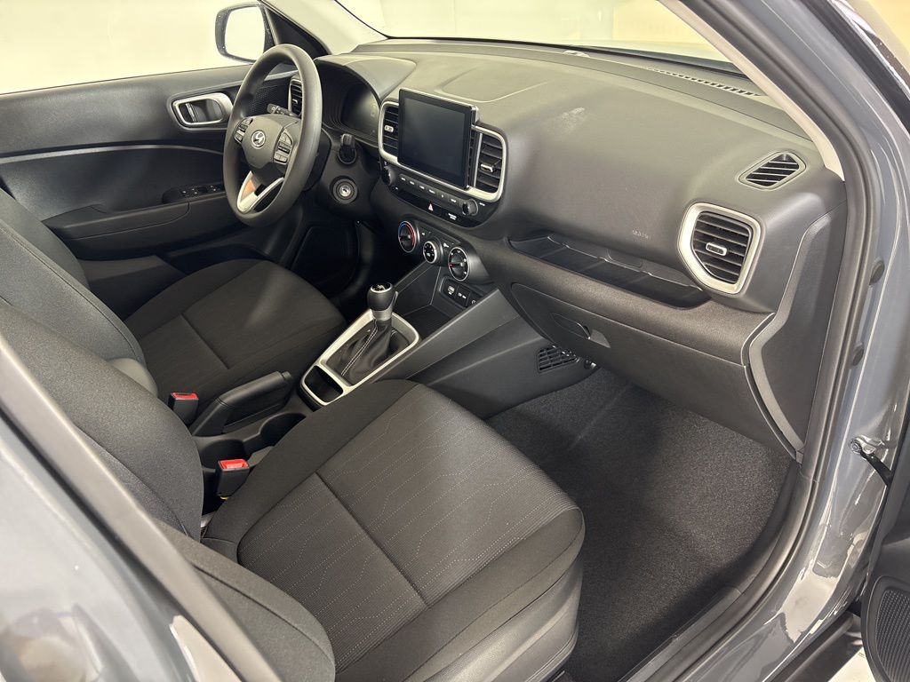 Thumbnail: 2025 Hyundai Venue - 2