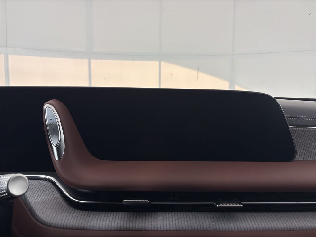 Thumbnail: 2026 Genesis G90 - 15