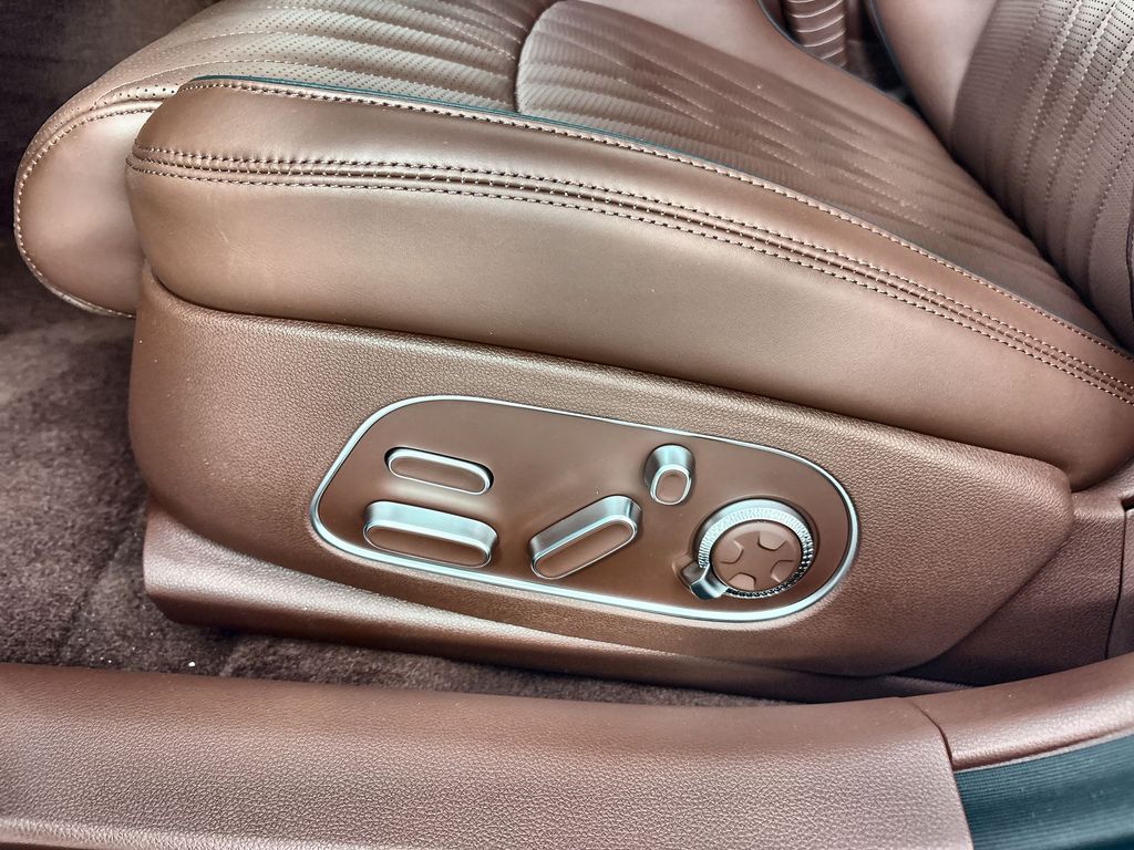 Thumbnail: 2026 Genesis G90 - 22