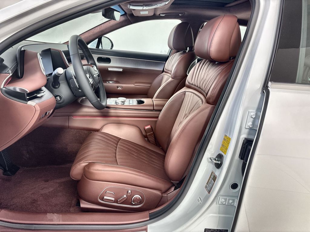 Thumbnail: 2026 Genesis G90 - 9