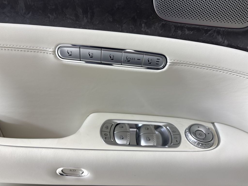 Thumbnail: 2026 Genesis G90 - 5