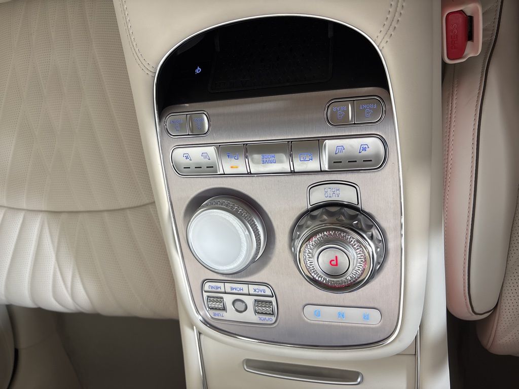 Thumbnail: 2026 Genesis G90 - 30