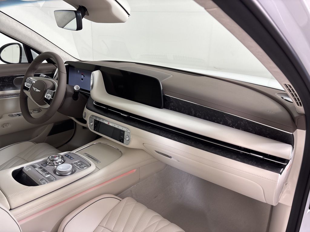 Thumbnail: 2026 Genesis G90 - 2