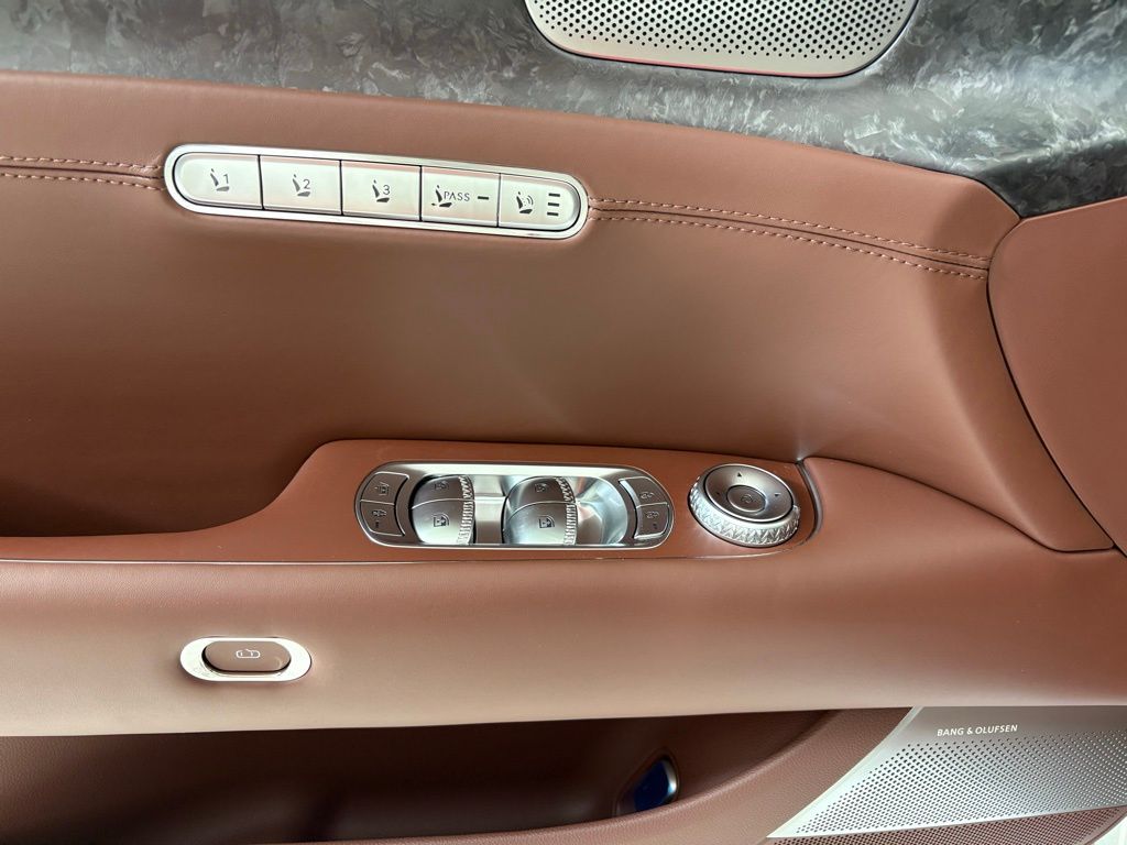 Thumbnail: 2026 Genesis G90 - 7