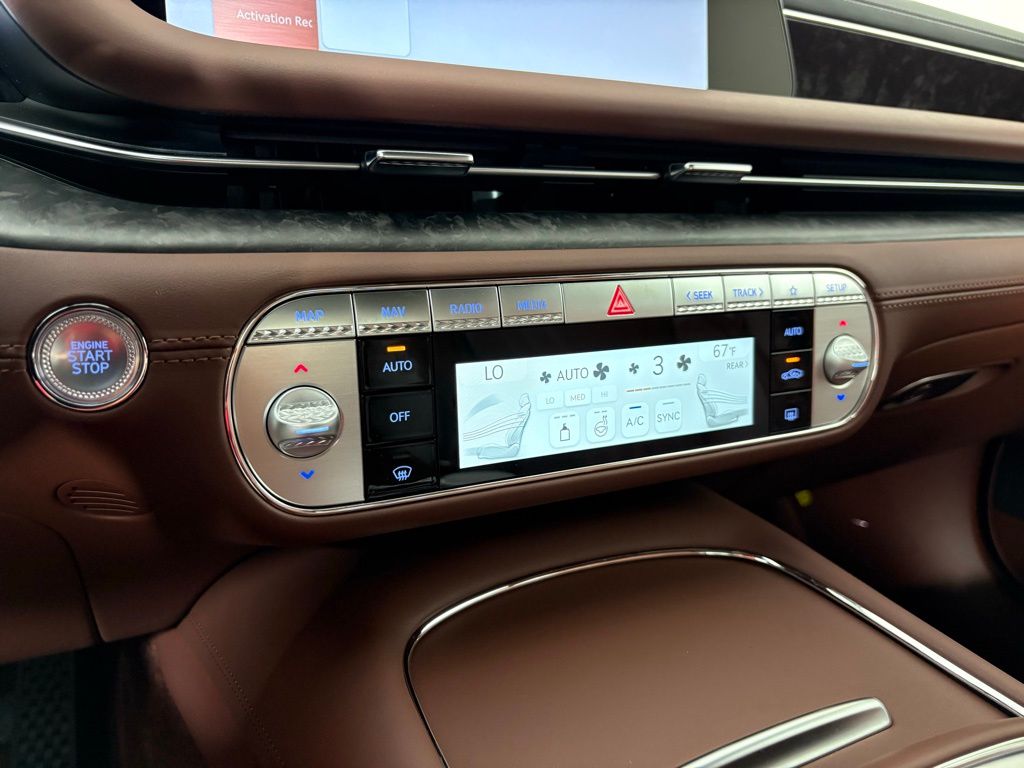 Thumbnail: 2026 Genesis G90 - 39