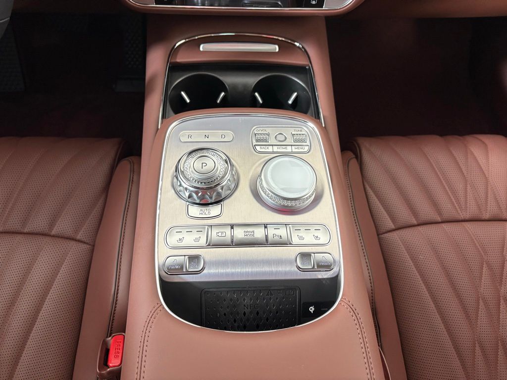 Thumbnail: 2026 Genesis G90 - 17